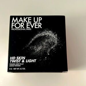 MAKE UP FOR EVER
HD SKIN TWIST & LIGHT 24HR Luminous Finishing Powder-1.0 light